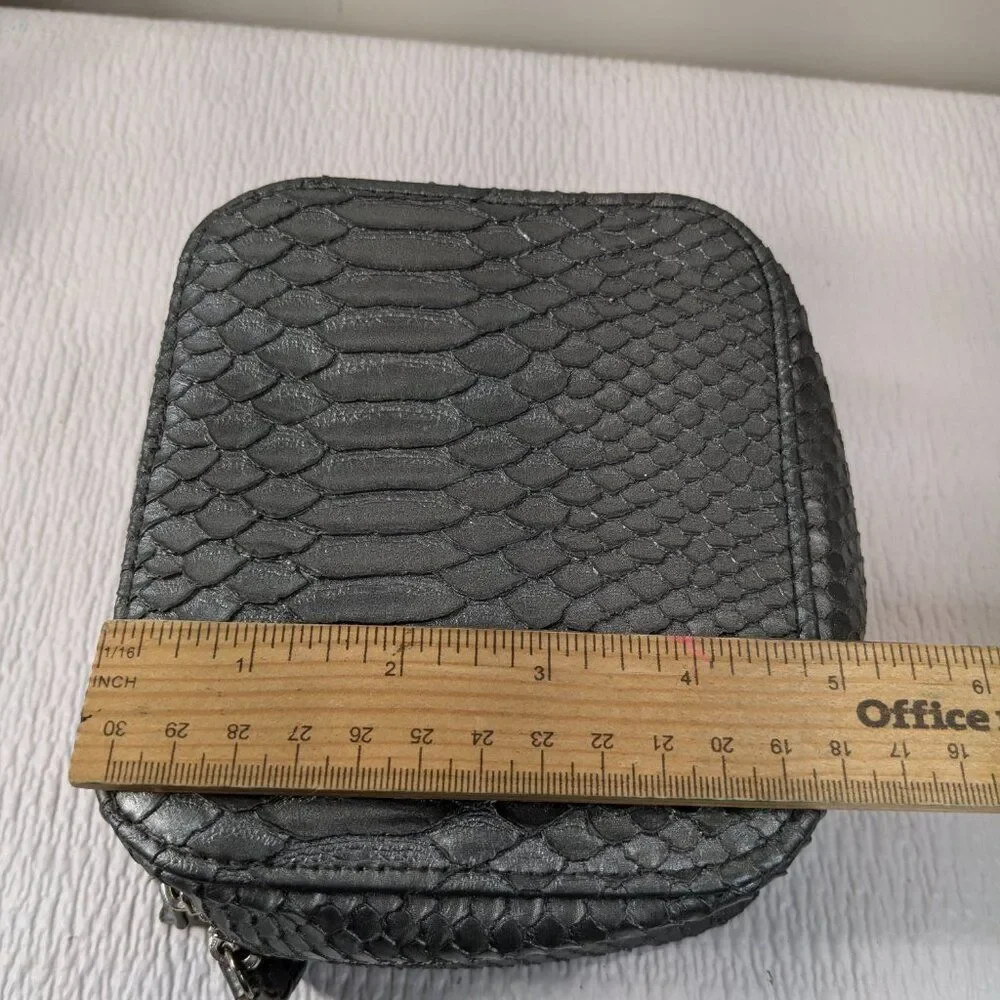 Trish McEvoy‎ Makeup Planner binder silver alligator crocodile travel case